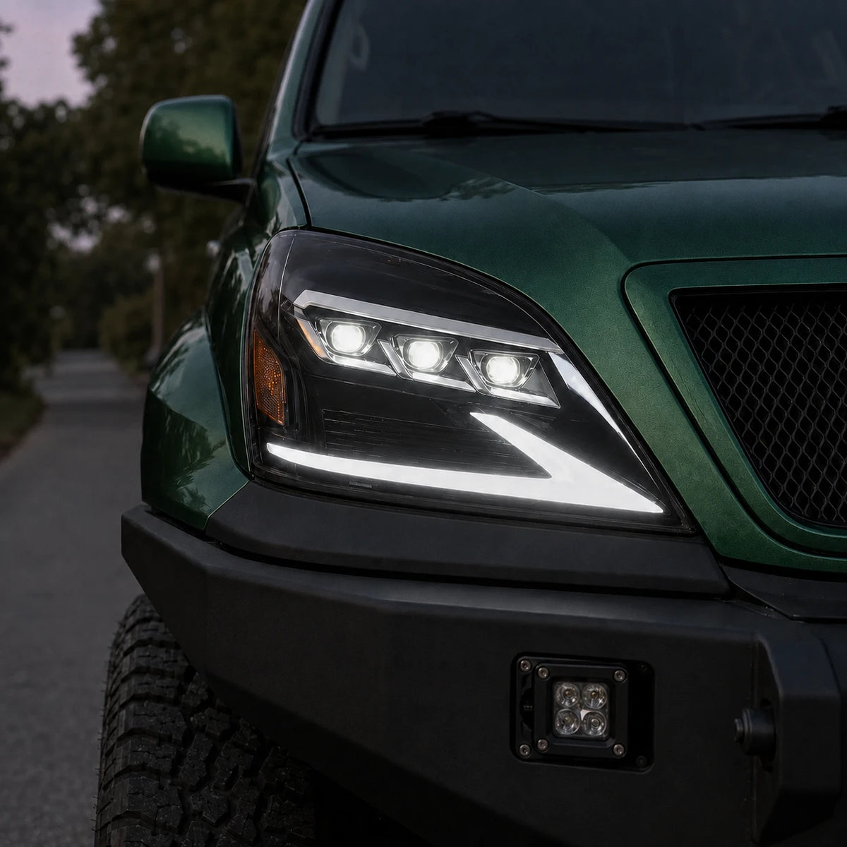 2003-2009 Lexus GX470 LED Triple Projector Headlights Assembly — light effect in night — H-GX470-03