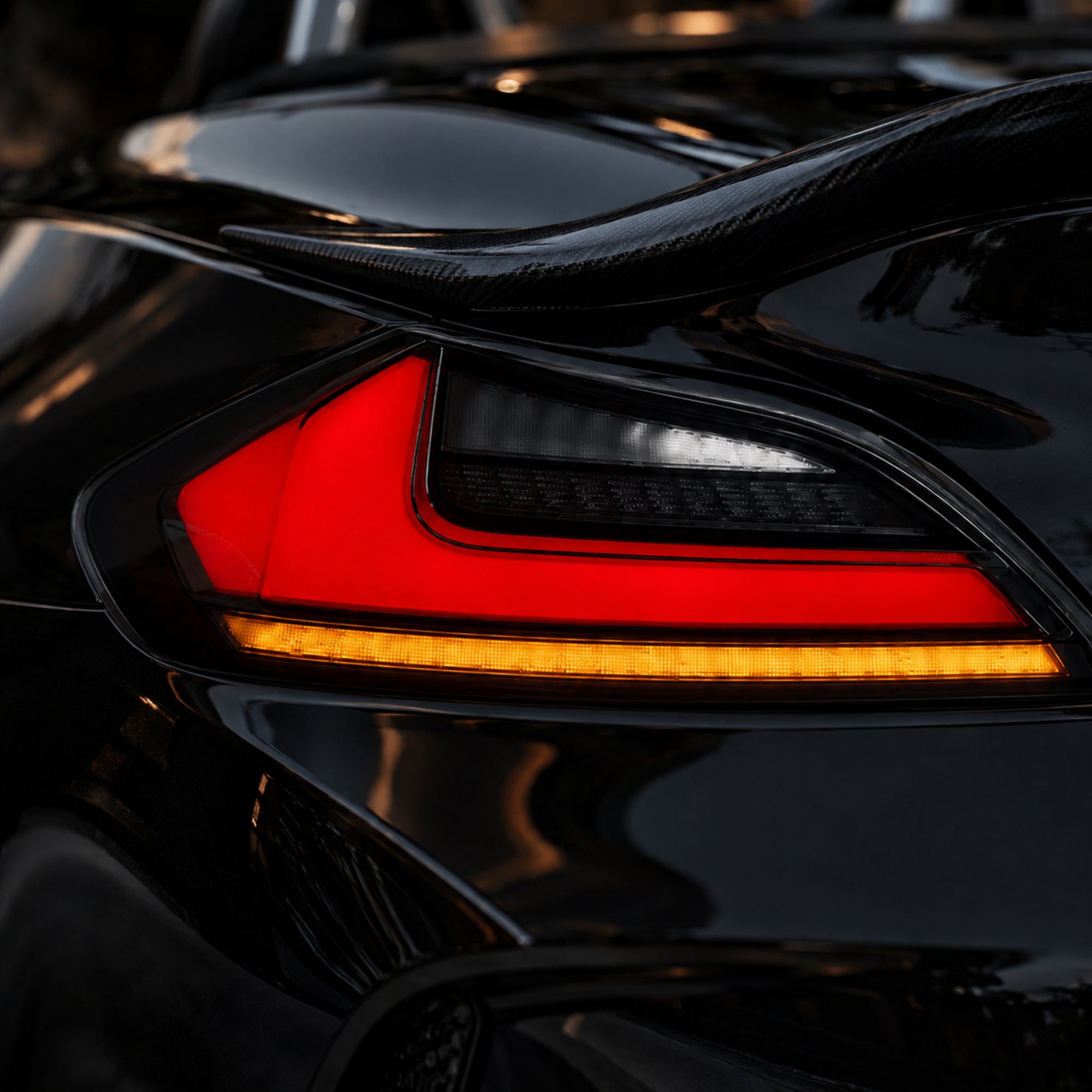 2009-2016 BMW Z4 E89 Sequential LED Tail Lights — clear red smoke red smoke white lens detail close up - T-Z4-SR