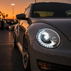 2013-2018 Volkswagen Beetle Projector Headlights (without bulb) — clear sequential scene02 — H-BTL13