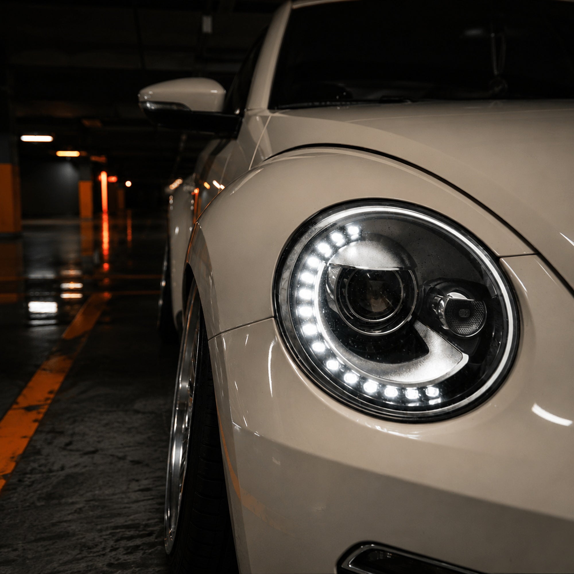 2013-2018 Volkswagen Beetle Projector Headlights (without bulb) — clear sequential scene05 — H-BTL13