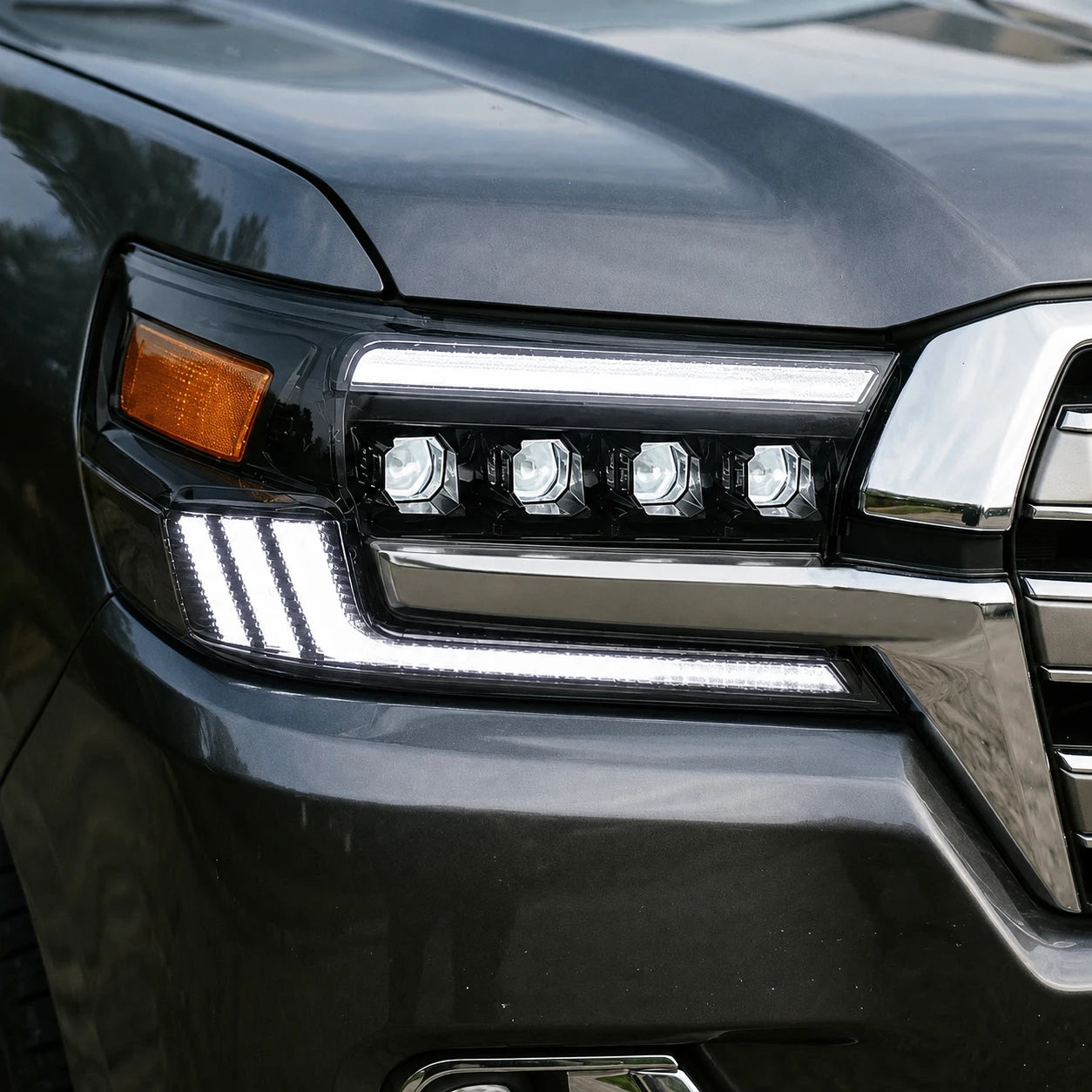 2016-2021 Toyota Land Cruiser 200 LED Quad Projector Headlights Assembly — details close-up lights-on — H-LC200-16