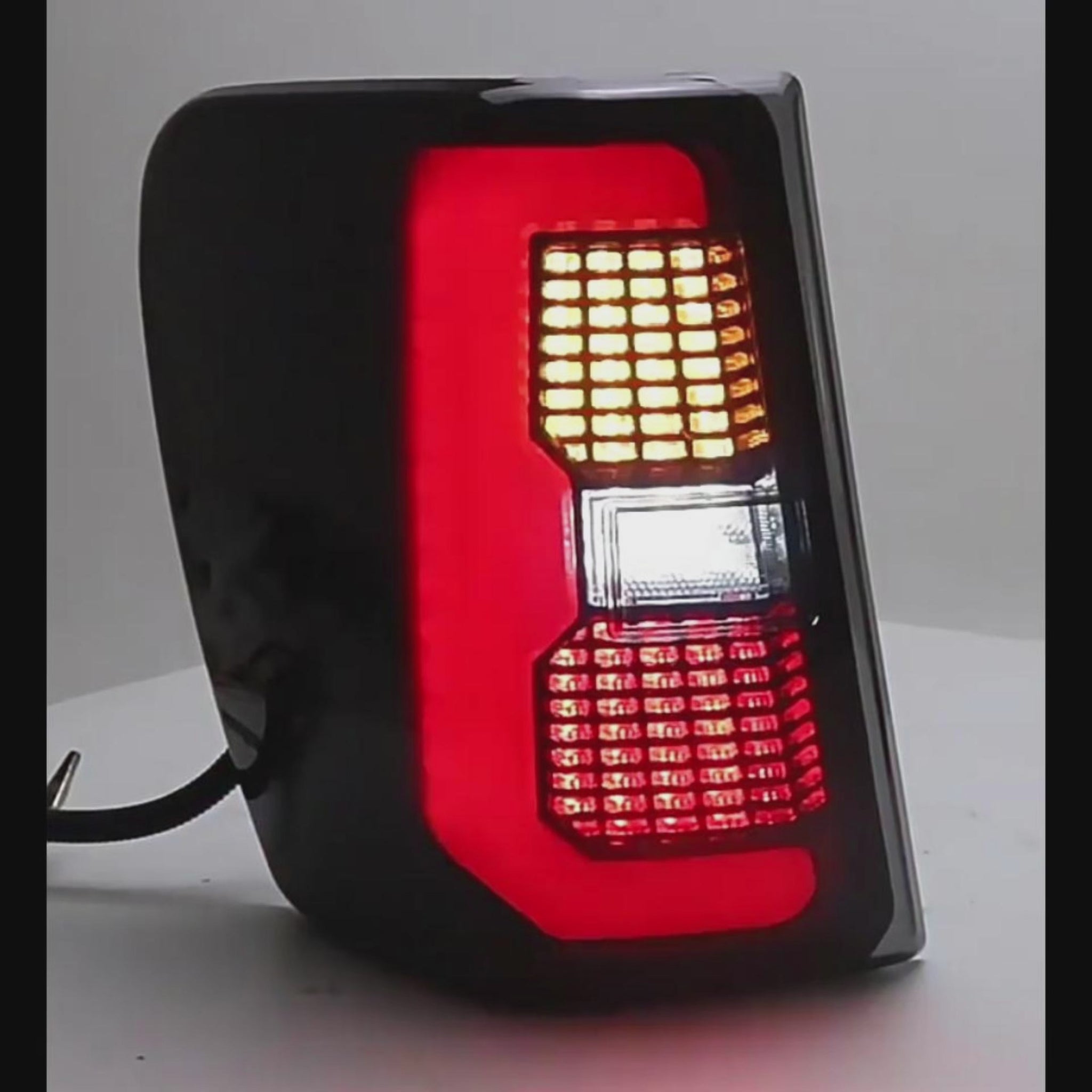 1999-2004 Jeep Grand Cherokee Sequential LED Tail Lights — video — T-JP99