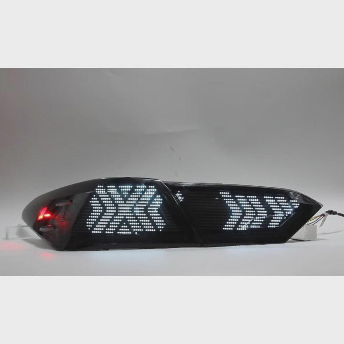 2018-2024 Toyota Camry 8th Gen Sequential LED Tail Lights — video — T-CAM18-HL-SDG